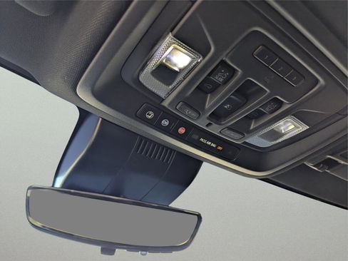 Used 2025 Chevrolet Silverado 1500 High Country image 19