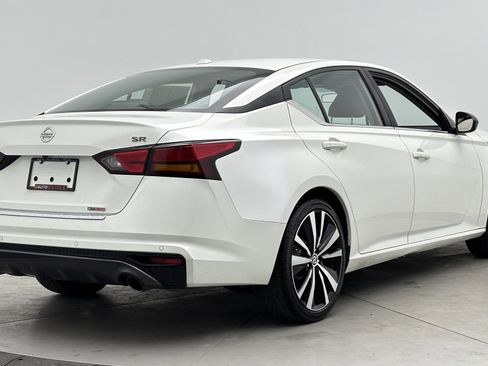 Used 2021 Nissan Altima 2.5 SR FWD image 7