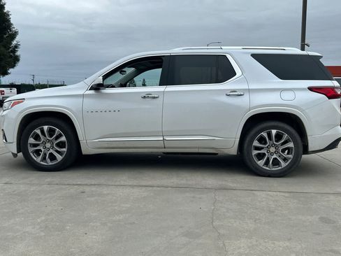 Used 2020 Chevrolet Traverse Premier w/ LPO, Floor Liner Package AWD/4WD image 6