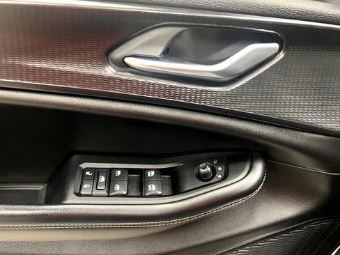 Used 2023 Jeep Grand Cherokee L Laredo image 31