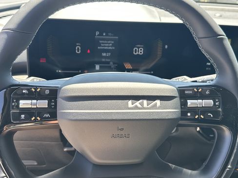 New 2026 Kia Sorento LX FWD image 17