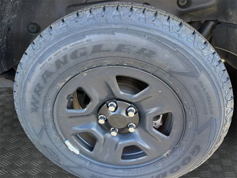 Certified 2022 Jeep Wrangler Unlimited Sport image 21