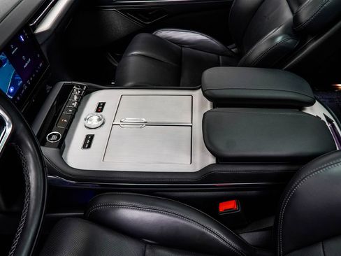 Used 2025 Lincoln Navigator Reserve image 20