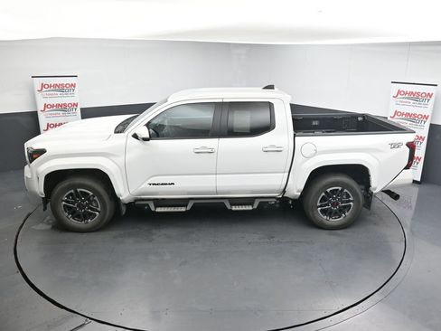 Used 2024 Toyota Tacoma TRD Sport w/ TRD Sport Upgrade Package AWD/4WD image 28