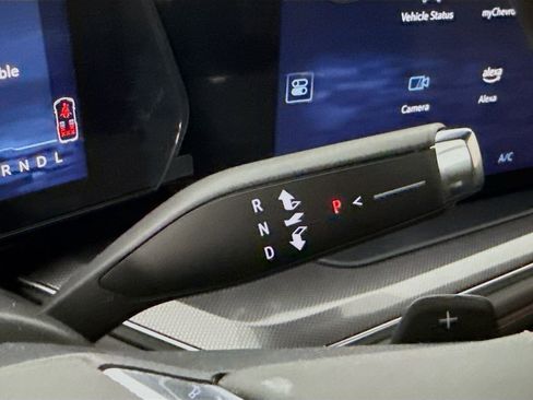 Used 2025 Chevrolet Suburban RST w/ RST Capability Package image 17