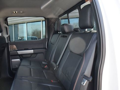 Used 2024 Ford F350 Lariat image 19