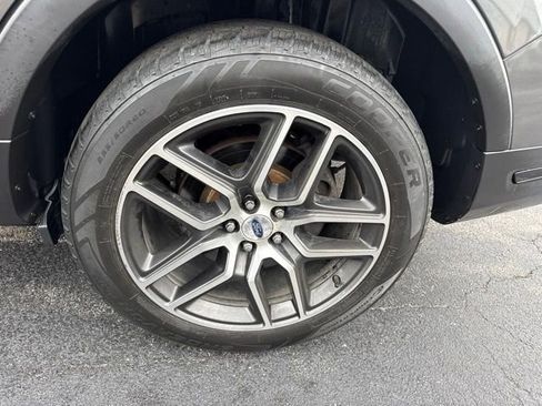 Used 2018 Ford Explorer Sport w/ Equipment Group 401A AWD/4WD image 16
