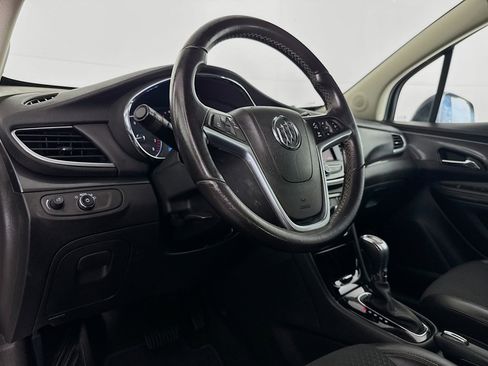 Used 2022 Buick Encore Preferred w/ Safety Package image 22