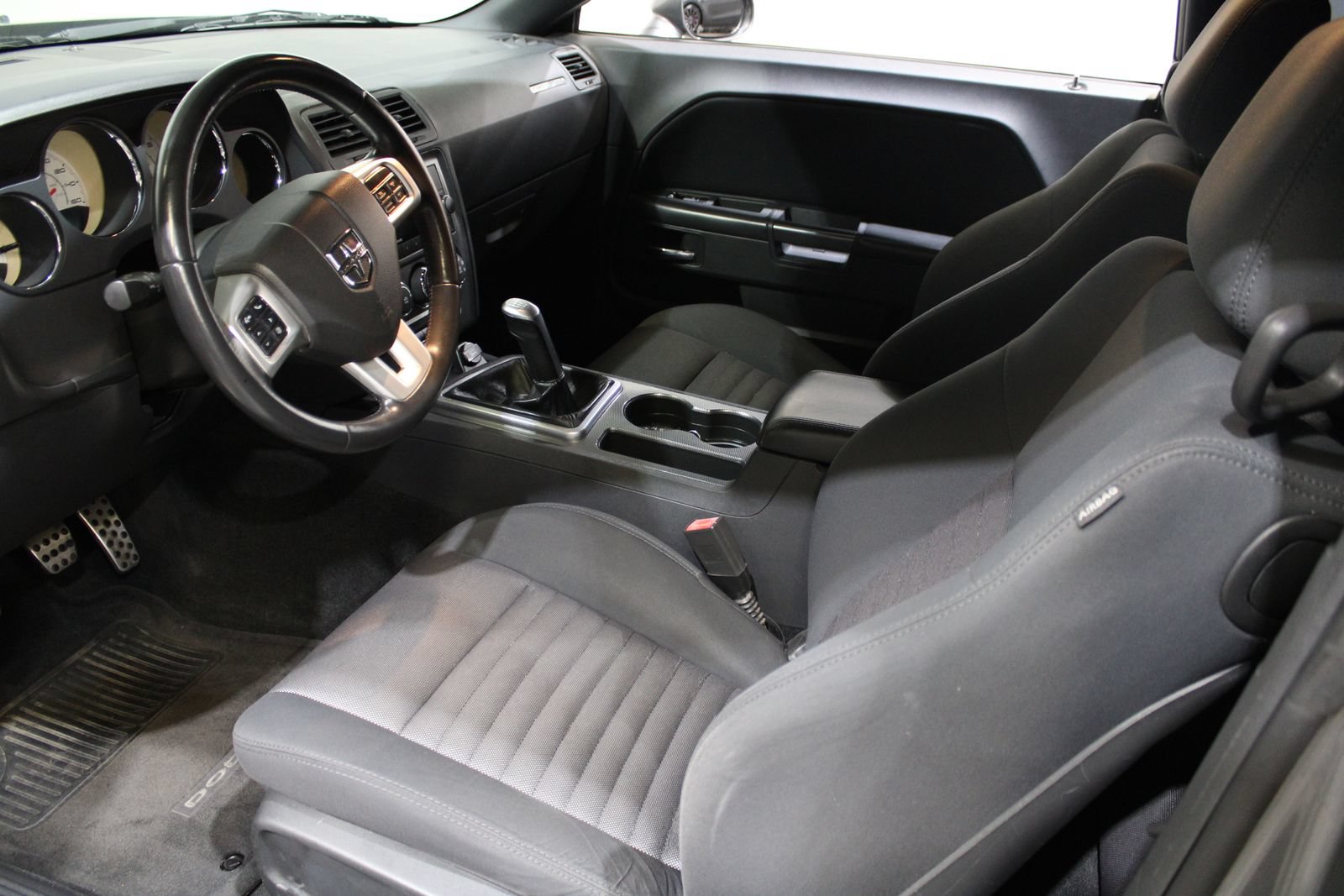 Used 2011 Dodge Challenger R/T RWD image 11