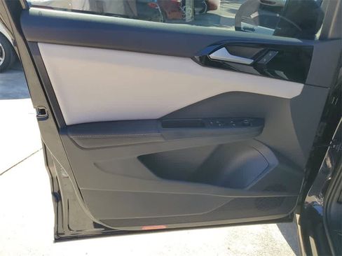 Used 2025 Volkswagen Taos S image 16