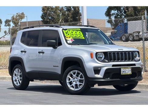 Used 2019 Jeep Renegade Sport w/ Sport Appearance Group AWD/4WD image 2