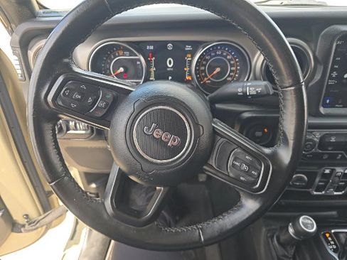 Used 2022 Jeep Gladiator Sport AWD/4WD image 11
