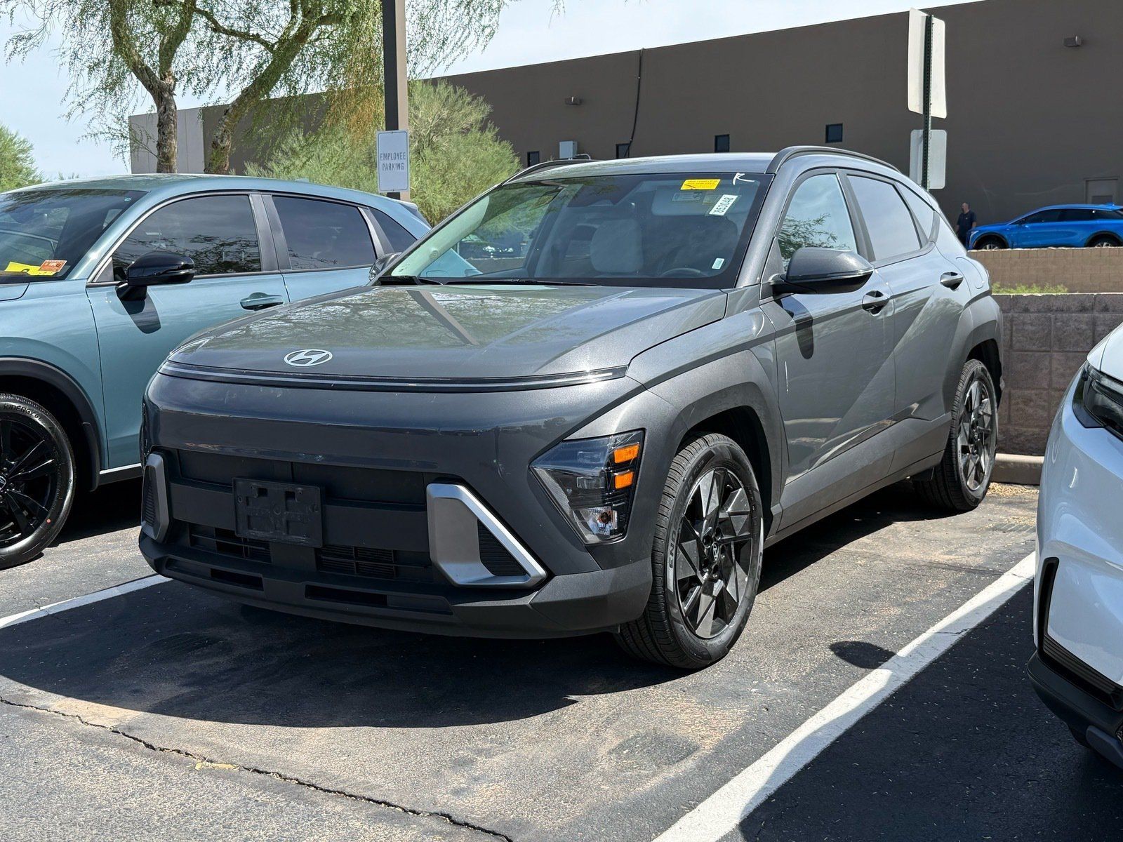 Used 2025 Hyundai Kona SEL FWD image 2