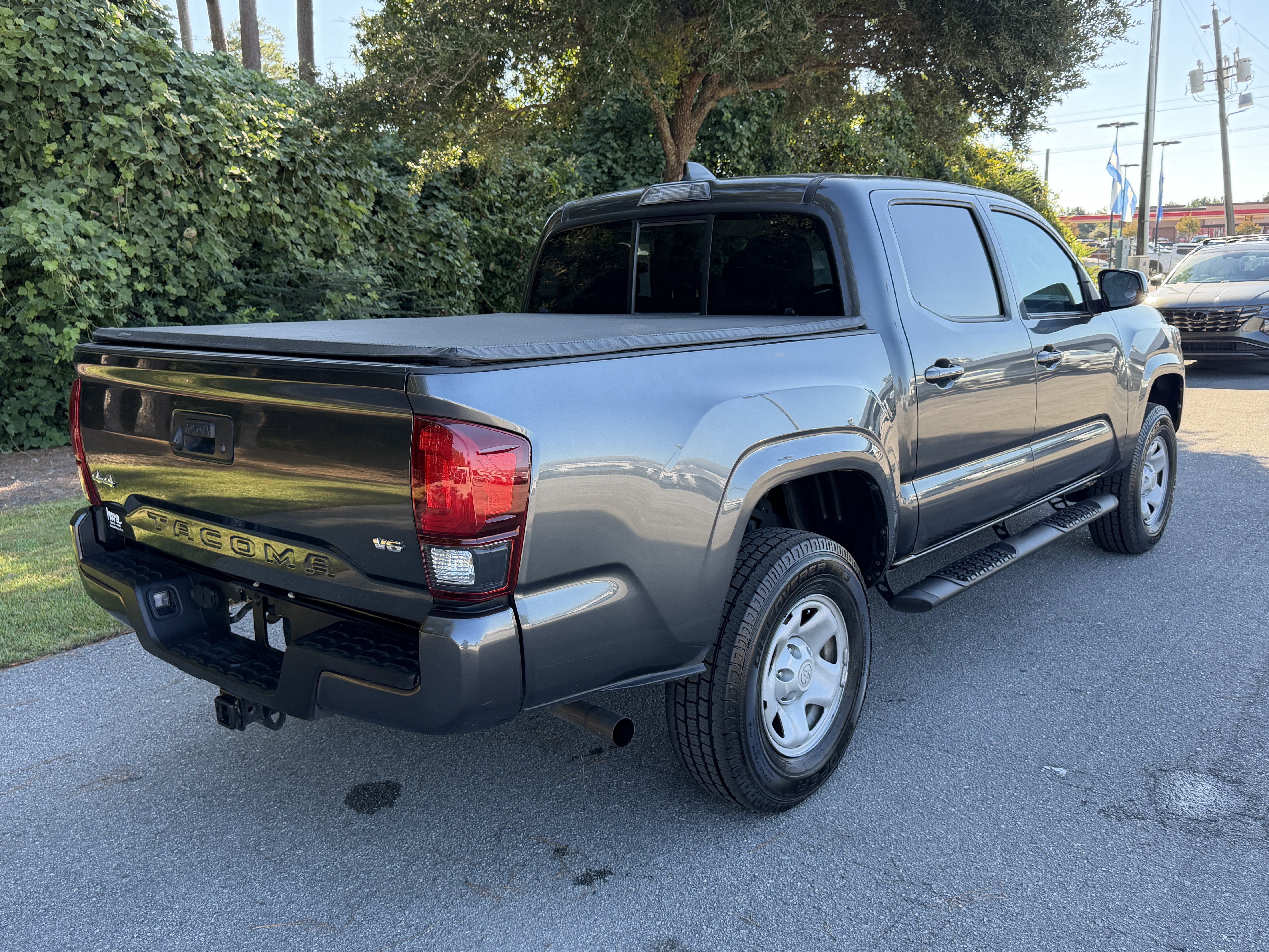 Used 2023 Toyota Tacoma SR AWD/4WD image 31