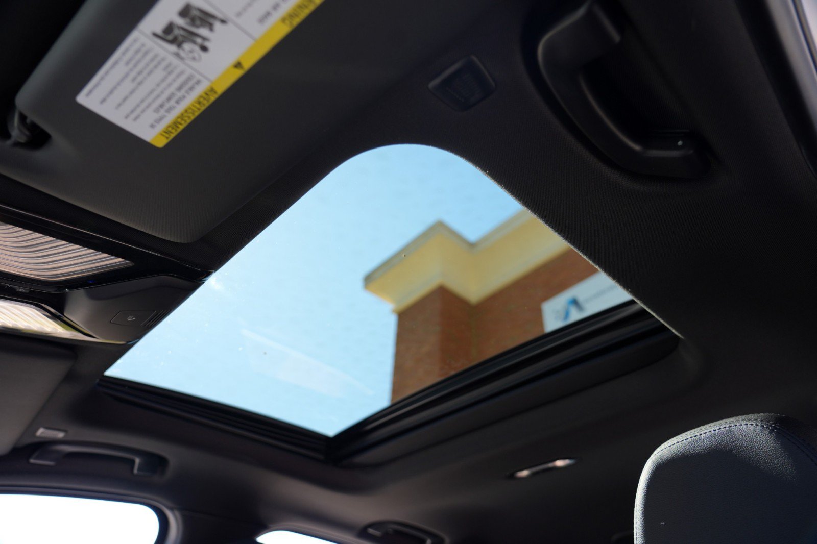 Used 2019 BMW 330i Sedan RWD image 11