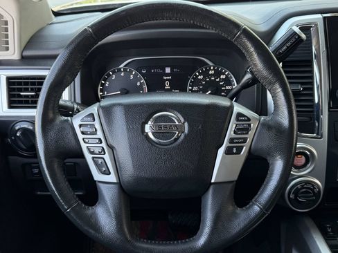 Used 2021 Nissan Titan SV w/ SV Convenience Package AWD/4WD image 13