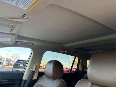 Used 2018 Lincoln MKT AWD w/ Technology Package image 14