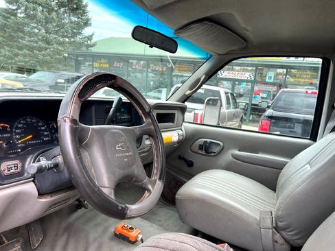 Used 2002 Chevrolet Silverado 3500 2WD Regular Cab HD image 7