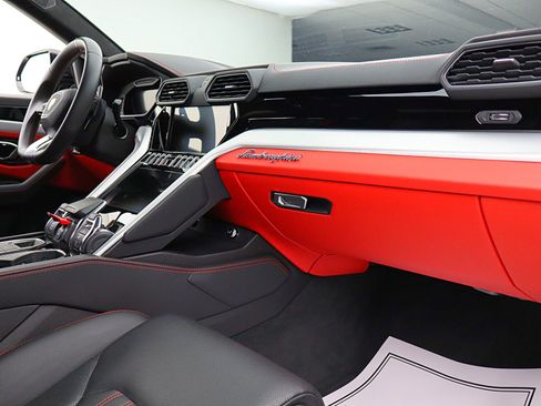 Used 2024 Lamborghini Urus S AWD/4WD image 42