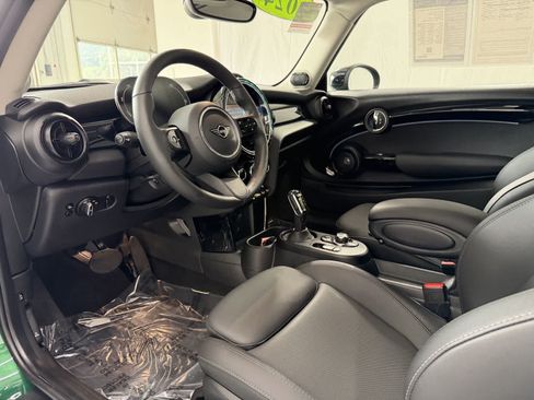 Used 2024 MINI Cooper SE FWD image 9