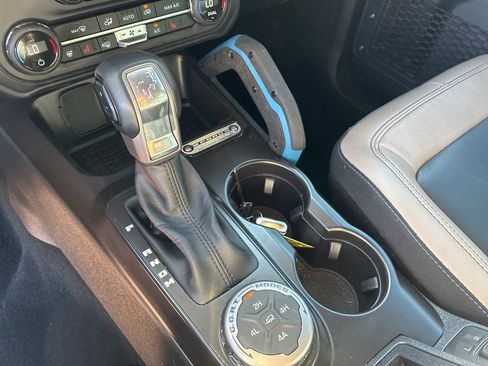 Certified 2024 Ford Bronco Wildtrak image 34