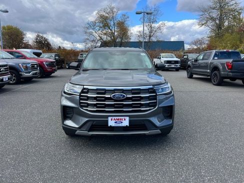 New 2026 Ford Explorer Active image 2