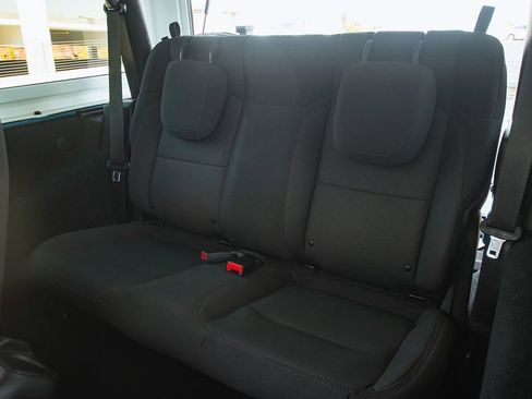 Used 2023 Jeep Wrangler Sport S image 17