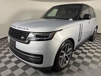 New 2025 Land Rover Range Rover SE video 3