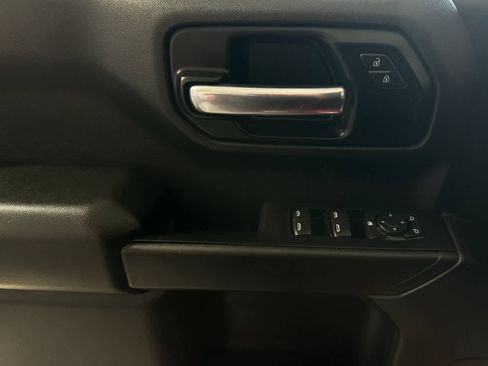Used 2021 Chevrolet Silverado 1500 Custom image 13