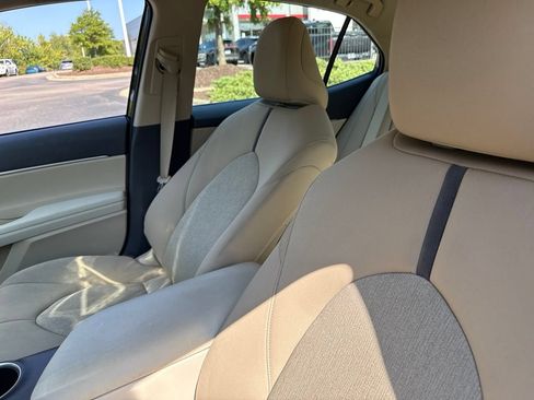 Used 2024 Toyota Camry LE FWD image 8