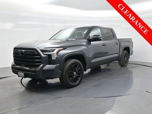 Used 2024 Toyota Tundra Limited image 2