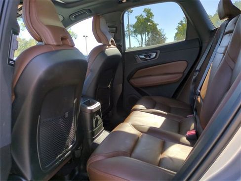 Used 2022 Volvo XC60 T8 Inscription w/ Advanced Package image 13