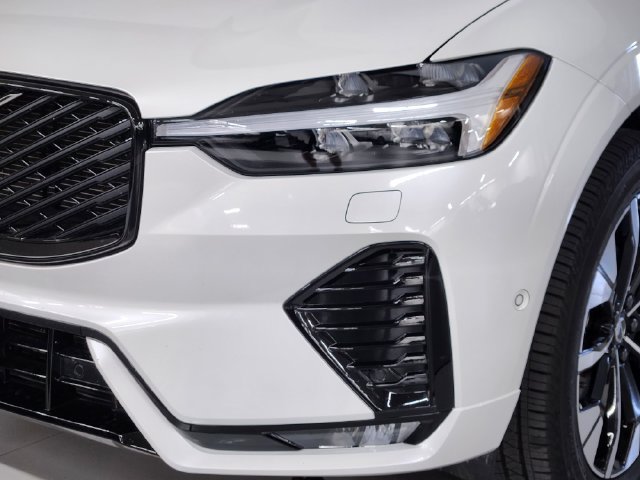 Certified 2026 Volvo XC60 B5 Plus AWD/4WD image 12
