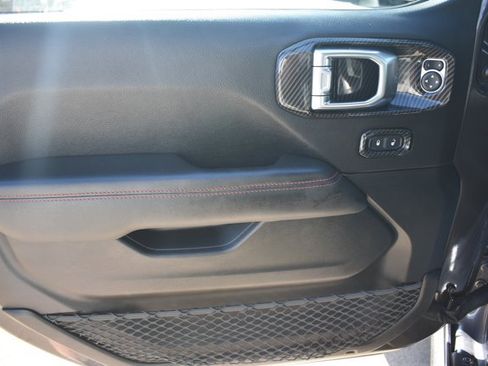 Used 2019 Jeep Wrangler Unlimited Rubicon AWD/4WD image 13
