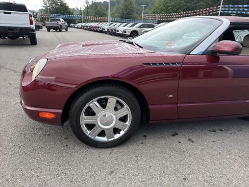 Used 2004 Ford Thunderbird RWD image 9