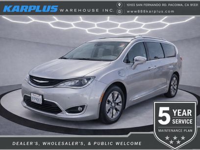 Used 2017 Chrysler Pacifica Platinum