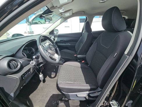 Used 2022 Nissan Kicks S FWD image 3