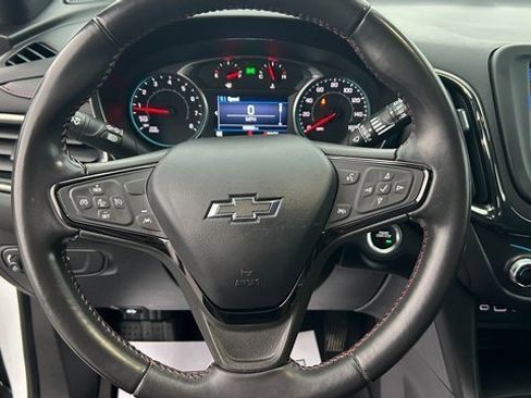 Certified 2022 Chevrolet Equinox RS w/ LPO, Floor Liner Package image 27