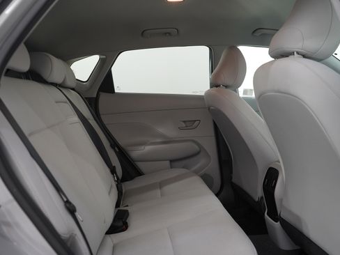 Used 2024 Hyundai Kona SEL AWD/4WD image 13