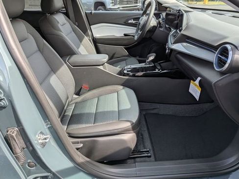 New 2026 Chevrolet Trax LT FWD image 34