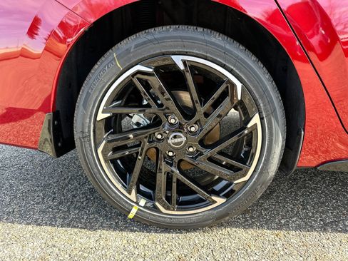 New 2026 Nissan Sentra SR w/ SR Premium Package image 17