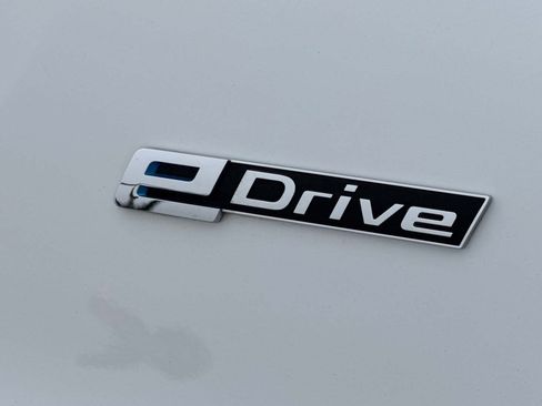 Used 2018 BMW 530e RWD image 29