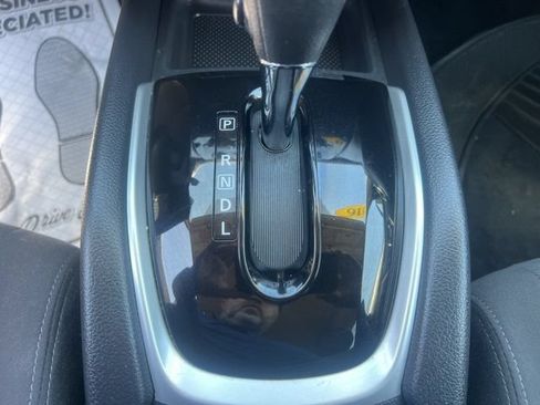 Used 2016 Nissan Rogue SV AWD/4WD image 27