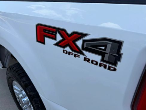 Used 2022 Ford F250 XL w/ Power Equipment Group AWD/4WD image 23
