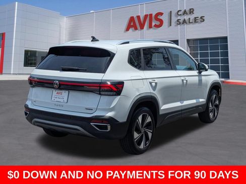 Used 2025 Volkswagen Taos SE AWD/4WD image 6