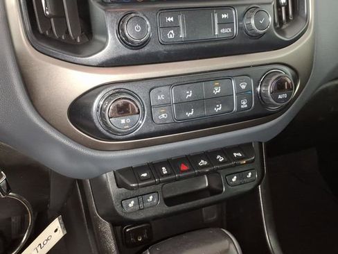 Used 2019 Chevrolet Colorado Z71 image 23