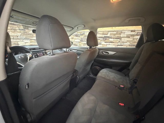 Used 2016 Nissan Rogue S AWD/4WD image 28