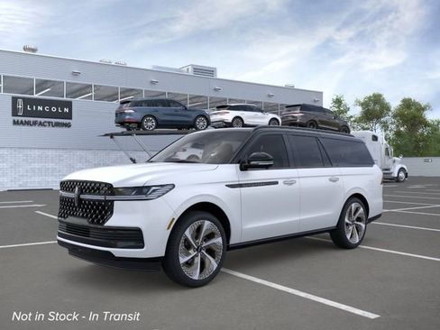 New 2026 Lincoln Navigator L Black Label AWD/4WD image 1
