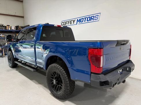 Used 2022 Ford F250 Lariat w/ Black Appearance Package AWD/4WD image 4