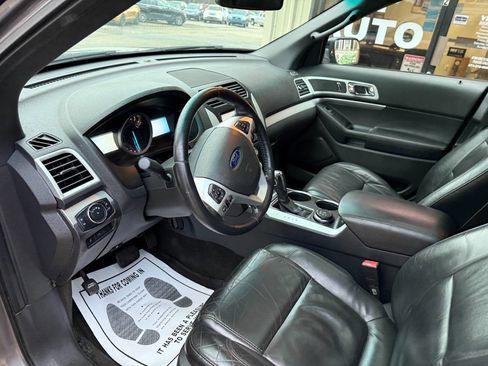 Used 2014 Ford Explorer XLT w/ Equipment Group 202A image 11